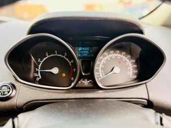 Ford ECOSPORT TITANIUM