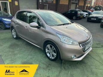 Peugeot 208 1.2 VTi Allure Euro 5 5dr