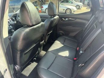 Nissan Qashqai 1.2 DIG-T Tekna XTRON 2WD Euro 6 (s/s) 5dr