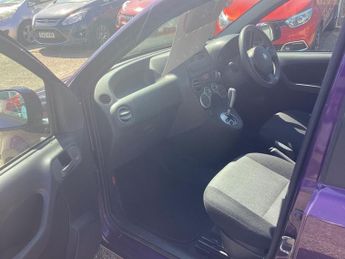 Fiat Panda 1.2 Eleganza Hatchback 5dr Petrol Dualogic (127 g/km, 60 bhp)