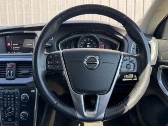 Volvo V40 2.0 D2 Momentum Nav Plus Euro 6 (s/s) 5dr