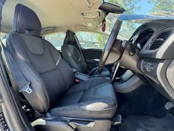 Volvo V40 2.0 D2 Momentum Nav Plus Euro 6 (s/s) 5dr