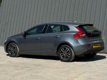 Volvo V40 2.0 D2 Momentum Nav Plus Euro 6 (s/s) 5dr