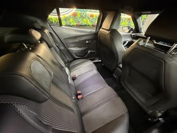 Peugeot 2008 GT [STUNNING SPEC]