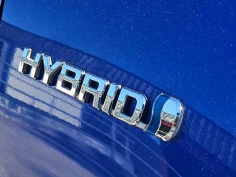 Toyota Yaris 1.5 VVT-h Blue Bi-Tone E-CVT Euro 6 (s/s) 5dr