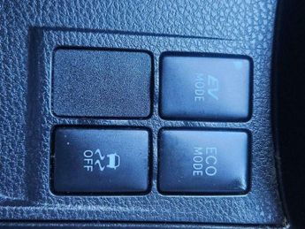 Toyota Yaris 1.5 VVT-h Blue Bi-Tone E-CVT Euro 6 (s/s) 5dr