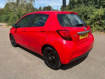 Toyota Yaris 1.5 VVT-h Excel E-CVT Euro 6 5dr (15in Alloy)