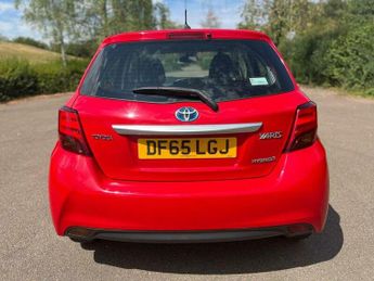 Toyota Yaris 1.5 VVT-h Excel E-CVT Euro 6 5dr (15in Alloy)
