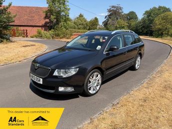 Skoda Superb ELEGANCE V6 AUTO 4 x 4 Rare low miles full history