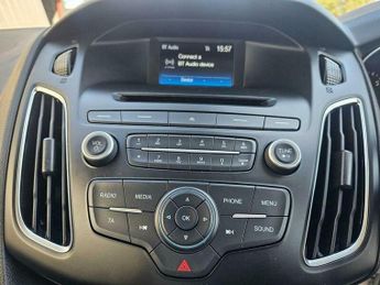 Ford Focus 1.6 Zetec Powershift Euro 6 5dr