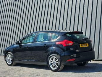 Ford Focus 1.6 Zetec Powershift Euro 6 5dr