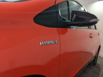 Toyota Yaris 1.5 VVT-h Orange Edition E-CVT Euro 6 5dr