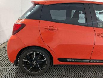 Toyota Yaris 1.5 VVT-h Orange Edition E-CVT Euro 6 5dr
