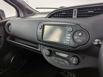 Toyota Yaris 1.5 VVT-h Orange Edition E-CVT Euro 6 5dr