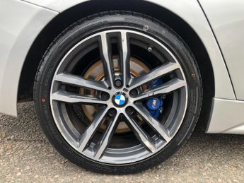 BMW 3 SERIES 330d XDRIVE M SPORT SHADOW EDITION TOURING