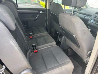 Volkswagen Touran 1.6 TDI BlueMotion Tech SE DSG Euro 5 (s/s) 5dr