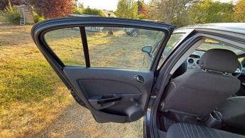 Vauxhall Corsa 1.4i 16v Club 5dr