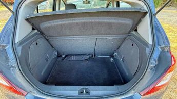 Vauxhall Corsa 1.4i 16v Club 5dr