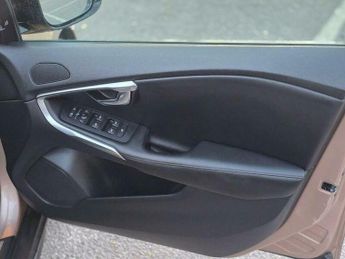 Volvo V40 1.6 T4 Lux Nav Powershift Euro 5 (s/s) 5dr