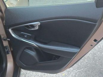 Volvo V40 1.6 T4 Lux Nav Powershift Euro 5 (s/s) 5dr