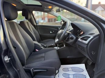 Renault Megane 2.0 16V Dynamique TomTom CVT Euro 5 5dr