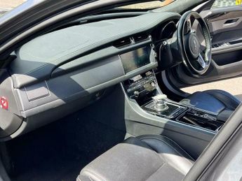 Jaguar XF 2.0d R-Sport Auto Euro 6 (s/s) 4dr