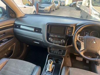 Mitsubishi Outlander 2.0 12kWh Juro CVT 4WD Euro 6 (s/s) 5dr