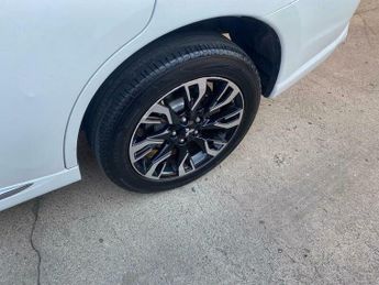 Mitsubishi Outlander 2.0 12kWh Juro CVT 4WD Euro 6 (s/s) 5dr
