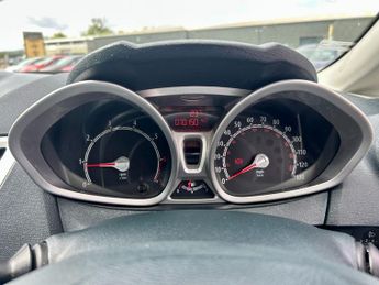 Ford Fiesta ZETEC BLUETOOTH+TWO KEYS+CLEAN MOT