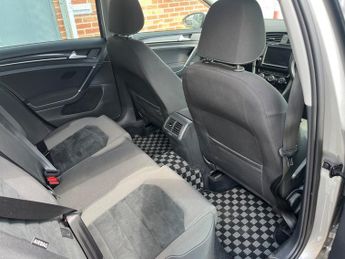 Volkswagen Golf 1.4 TSi BlueMotion Tech Match DSG 5dr