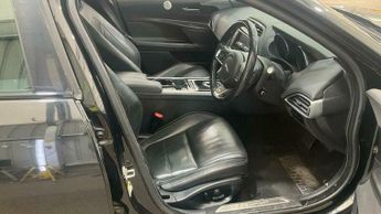 Jaguar XE 2.0d R-Sport Auto Euro 6 (s/s) 4dr