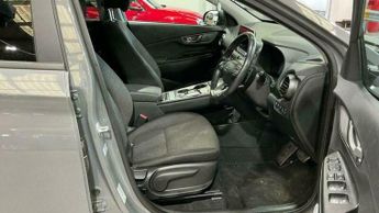 Hyundai KONA 64kWh Premium Auto 5dr (7kW Charger)