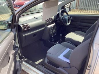 Volkswagen Fox 1.2 6V Urban Fox Hatchback 3dr Petrol Manual Euro 5 (60 ps)