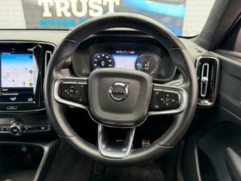Volvo XC40 1.5h T4 Recharge 10.7kWh R-Design Auto Euro 6 (s/s) 5dr
