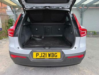 Volvo XC40 1.5h T4 Recharge 10.7kWh R-Design Auto Euro 6 (s/s) 5dr