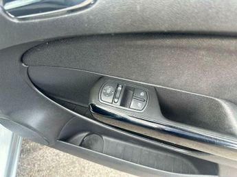 Vauxhall Corsa 1.2i ecoFLEX 16V SXi Euro 5 (s/s) 5dr (A/C)
