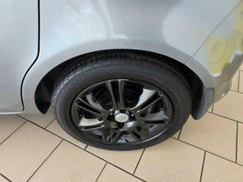 Vauxhall Corsa 1.4i 16v SE 5dr (a/c)