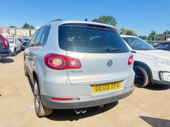 Volkswagen Tiguan 2.0 TDI Sport SUV 5dr Diesel Auto 4WD Euro 4 (140 ps)