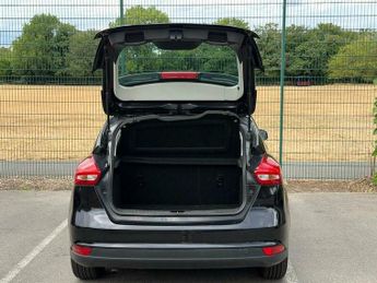 Ford Focus 1.0T EcoBoost Zetec Euro 6 (s/s) 5dr