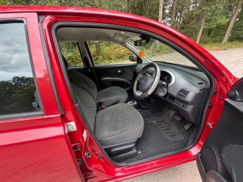 Nissan Micra 1.4 16v SVE Hatchback 5dr Petrol Automatic (163 g/km, 87 bhp)