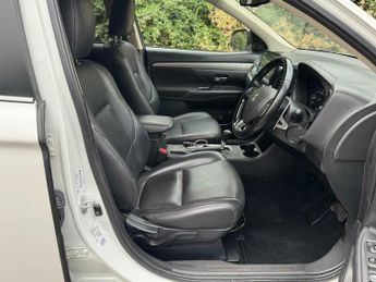 Mitsubishi Outlander 2.2 DI-D GX3 Auto 4WD Euro 6 5dr