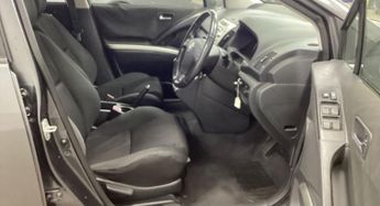 Toyota Corolla Verso 1.8 SR MPV 5dr Petrol Multimode (179 g/km, 127 bhp)