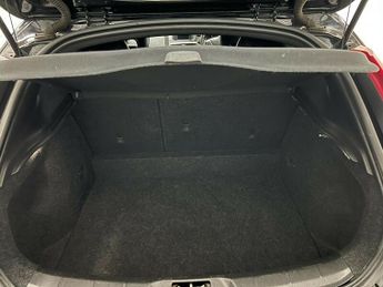Volvo V40 D2 R-DESIGN