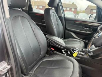 BMW 2 SERIES 2.0 220d Luxury Auto xDrive Euro 6 (s/s) 5dr