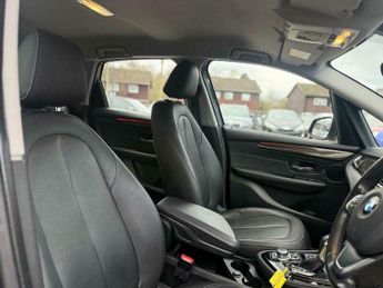 BMW 2 SERIES 2.0 220d Luxury Auto xDrive Euro 6 (s/s) 5dr