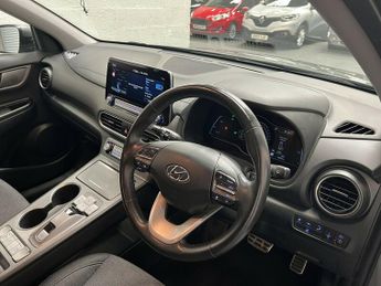Hyundai KONA PREMIUM