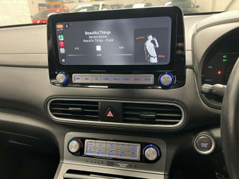 Hyundai KONA PREMIUM