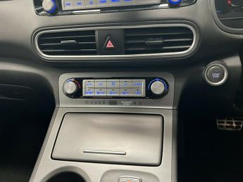 Hyundai KONA PREMIUM