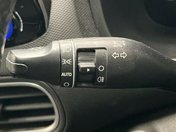 Hyundai KONA PREMIUM