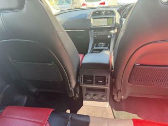 Jaguar F-Pace 2.0 D180 R-Sport Auto AWD Euro 6 (s/s) 5dr